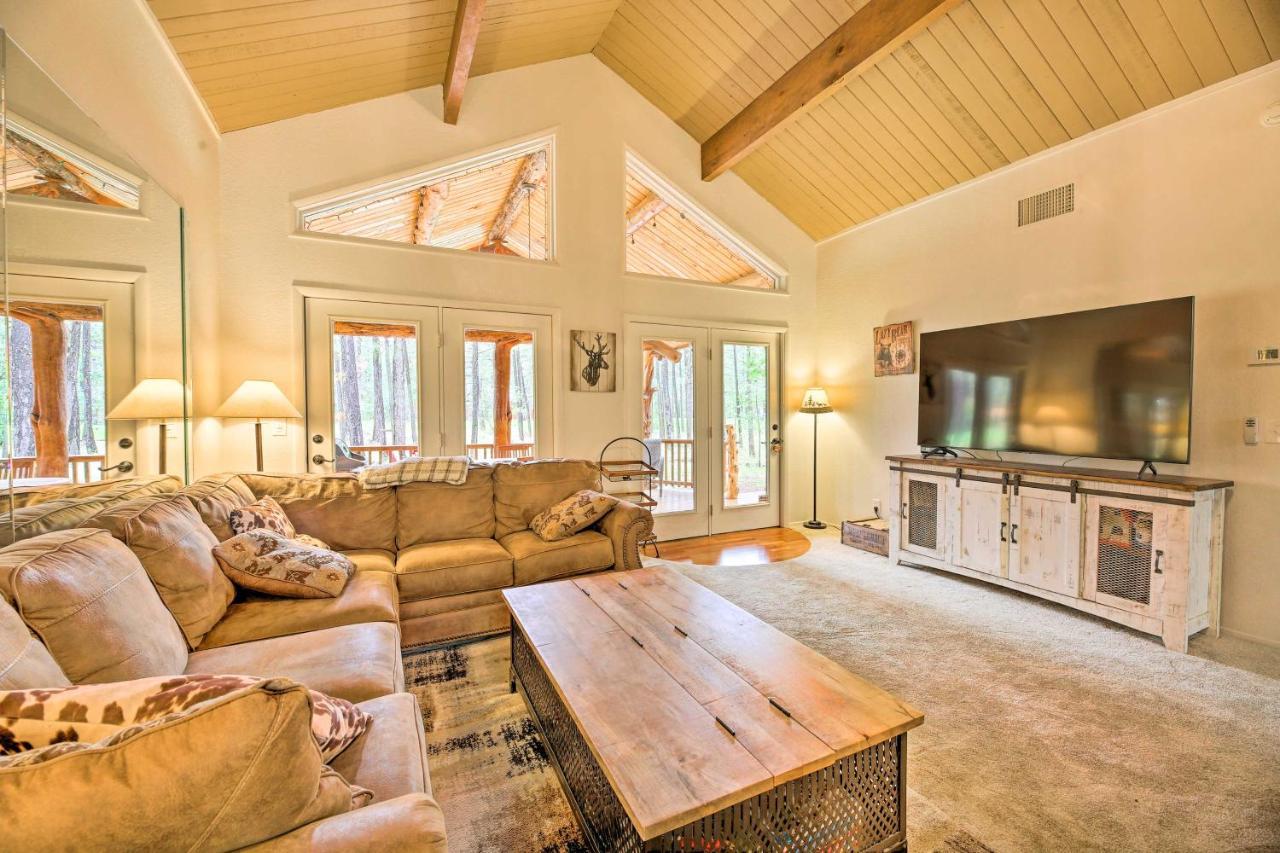 Lush Pinetop Retreat With Large Deck And Wooded Yard! 外观 照片