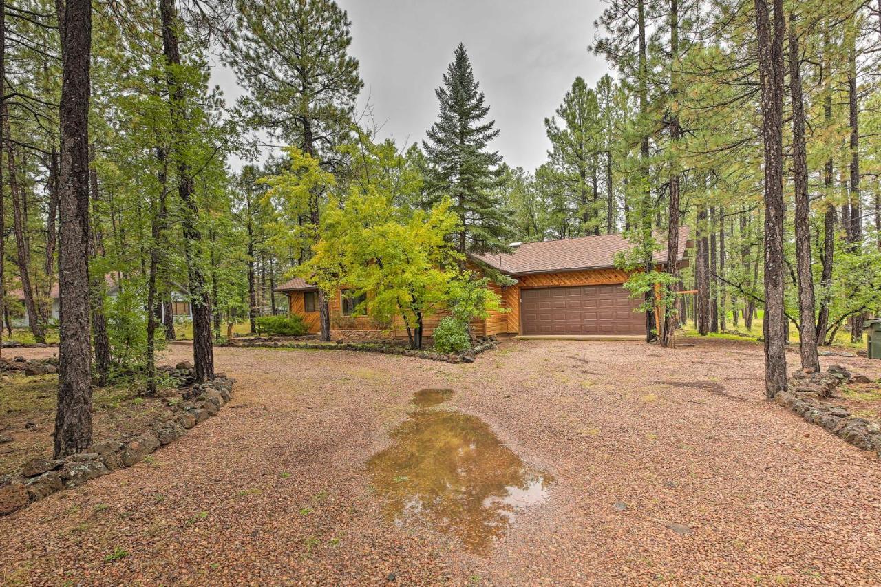 Lush Pinetop Retreat With Large Deck And Wooded Yard! 外观 照片